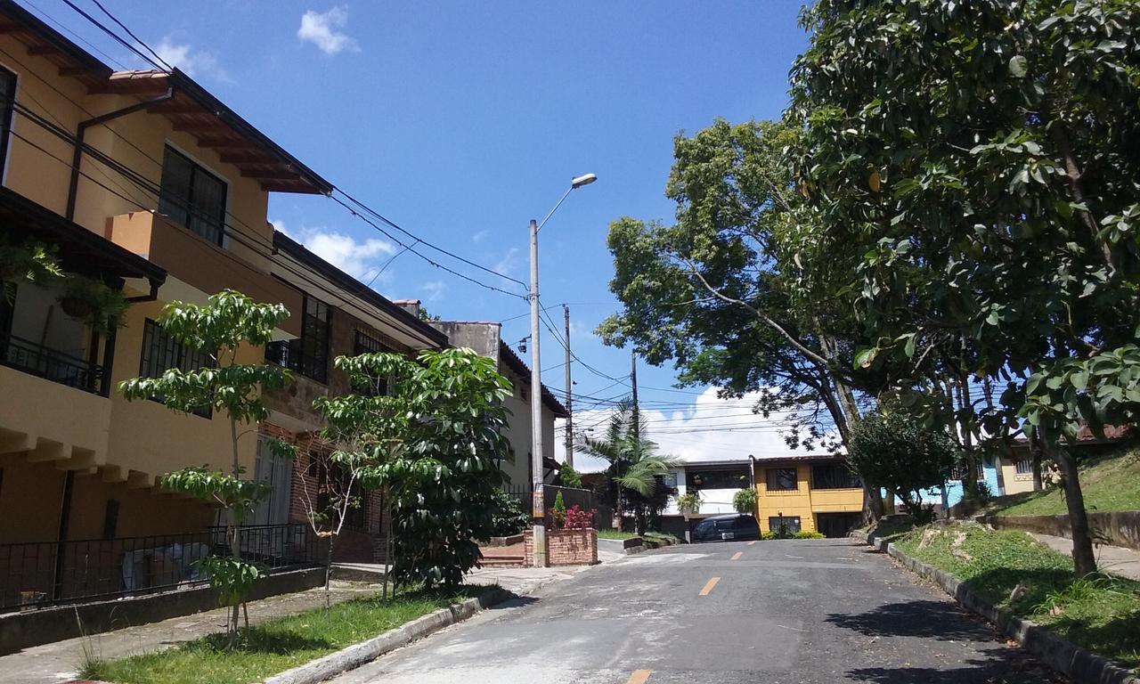 Mayorca Homestay Medellín Exterior foto